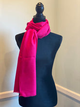 Load image into Gallery viewer, Kashmiri Pure Pashmina (Cashmere) Hand Woven Shawl, Stole with Self Print