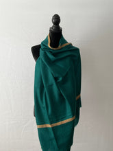 Load image into Gallery viewer, Kashmiri Pure Pashmina (100% Pure Cashmere), Cashmere scarf, Large Shawl, handmade shawl, Pashmina wrap, black pashmina shawl