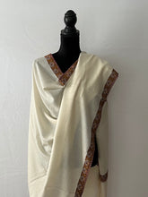 Load image into Gallery viewer, Kashmiri Pure Pashmina (100% Pure Cashmere), Cashmere scarf, Large Shawl, handmade shawl, Pashmina wrap, white pashmina shawl