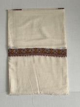 Load image into Gallery viewer, Kashmiri Pure Pashmina (100% Pure Cashmere), Cashmere scarf, Large Shawl, handmade shawl, Pashmina wrap, white pashmina shawl