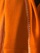 Load image into Gallery viewer, Kashmiri Pure Pashmina (100% Pure Cashmere), Cashmere scarf, Large Shawl, handmade shawl, Pashmina wrap, black pashmina shawl